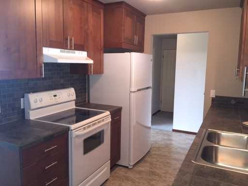 2004 Valley View Dr - Photo 2 of 9
