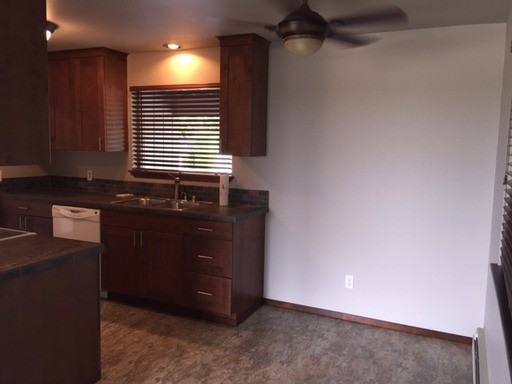 2004 Valley View Dr - Photo 3 of 9