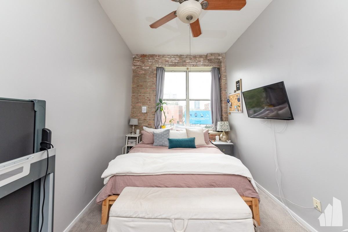 1631 S Michigan Ave #306 - Photo 2 of 17