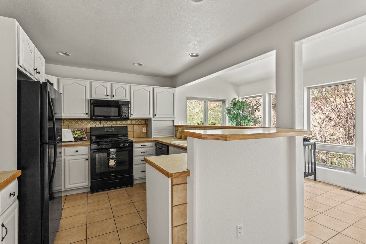 12183 Arnett Ranch Rd #NA - Photo 3 of 8