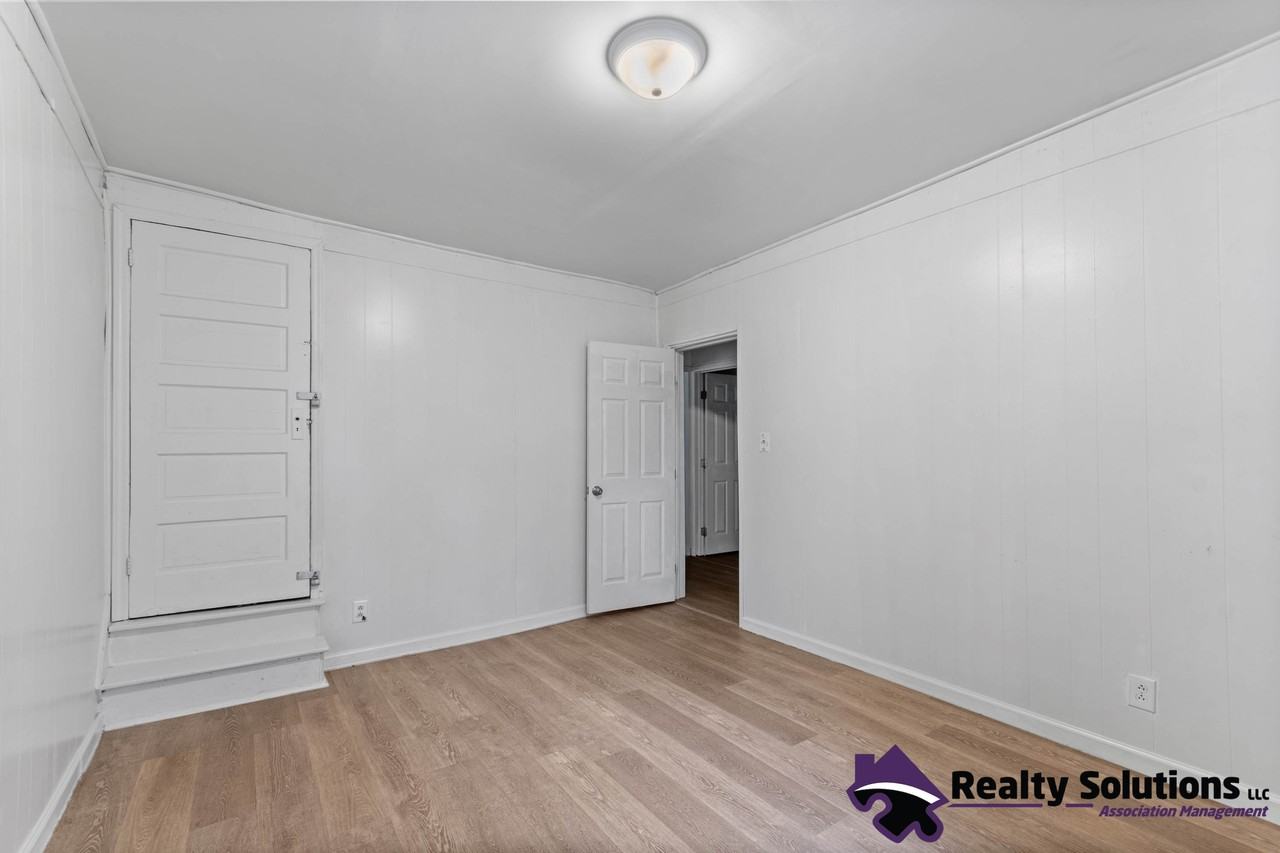 733 East Cherry StreetUnit 2 #2 - Photo 3 of 25