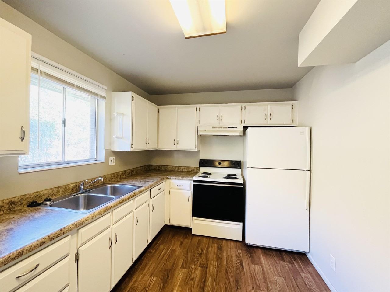 2284 S 800 E #1 - Photo 7 of 27