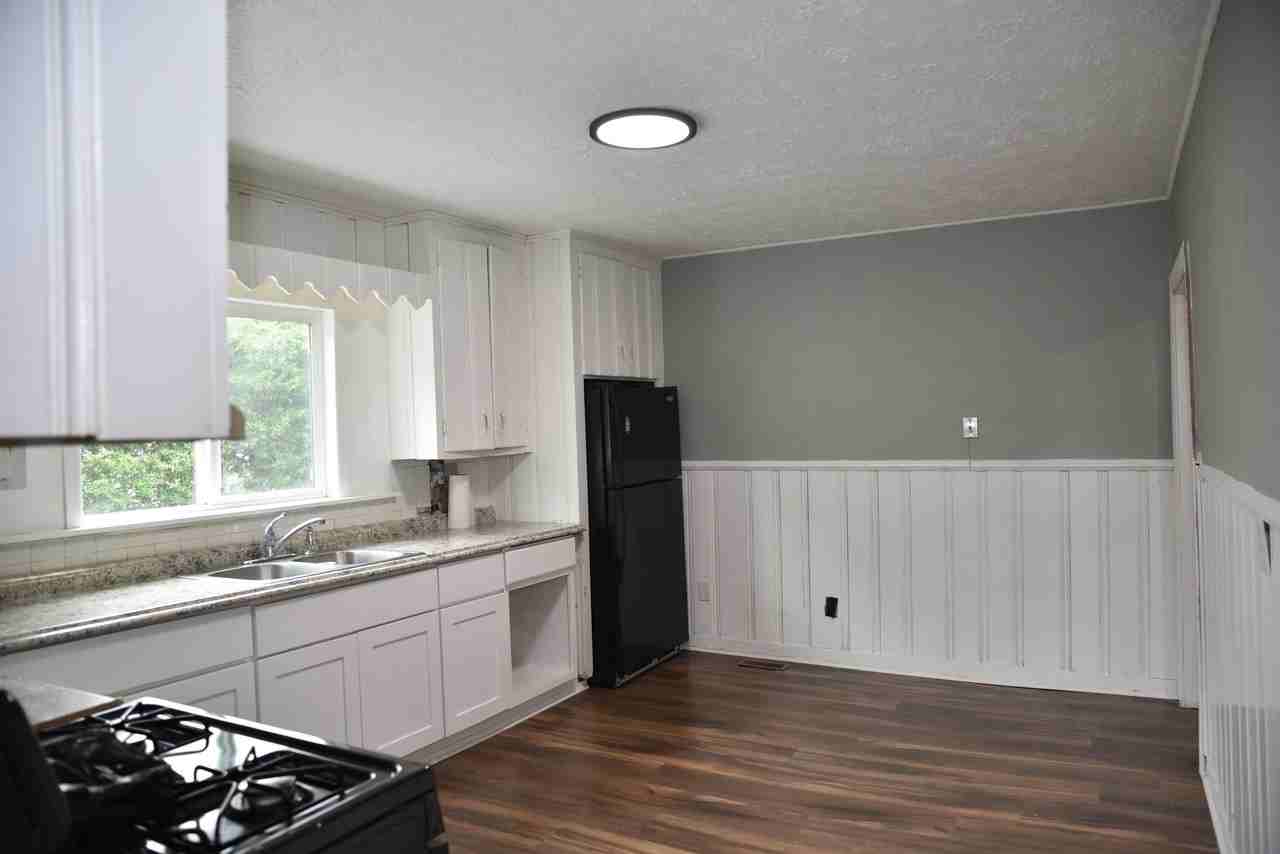 5949 Jefferson Ave - Photo 2 of 14