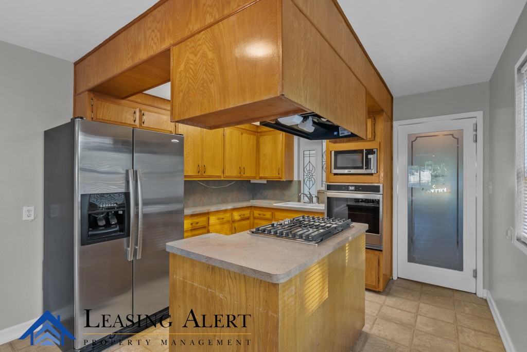 3305 W Avenue L8 #1 - Photo 5 of 18