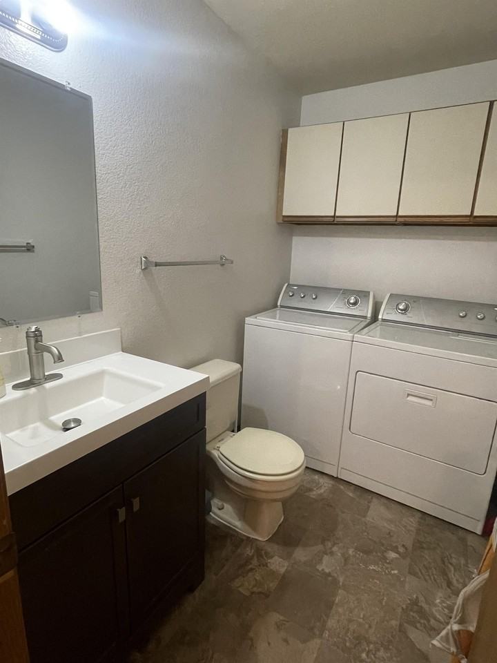 3411 W Wren St #2 - Photo 5 of 10