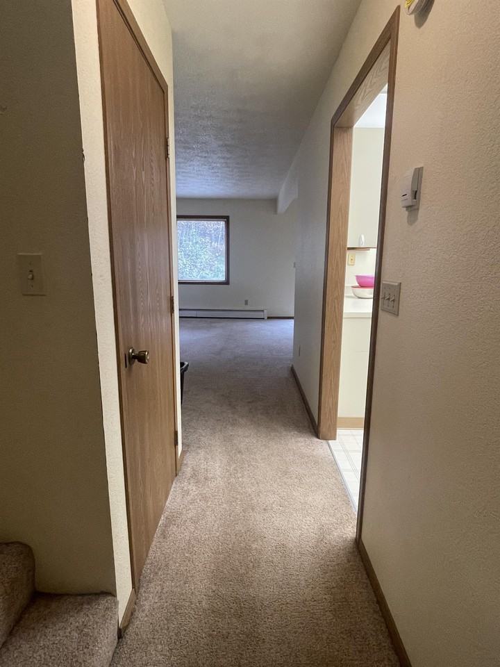 3411 W Wren St #2 - Photo 3 of 10