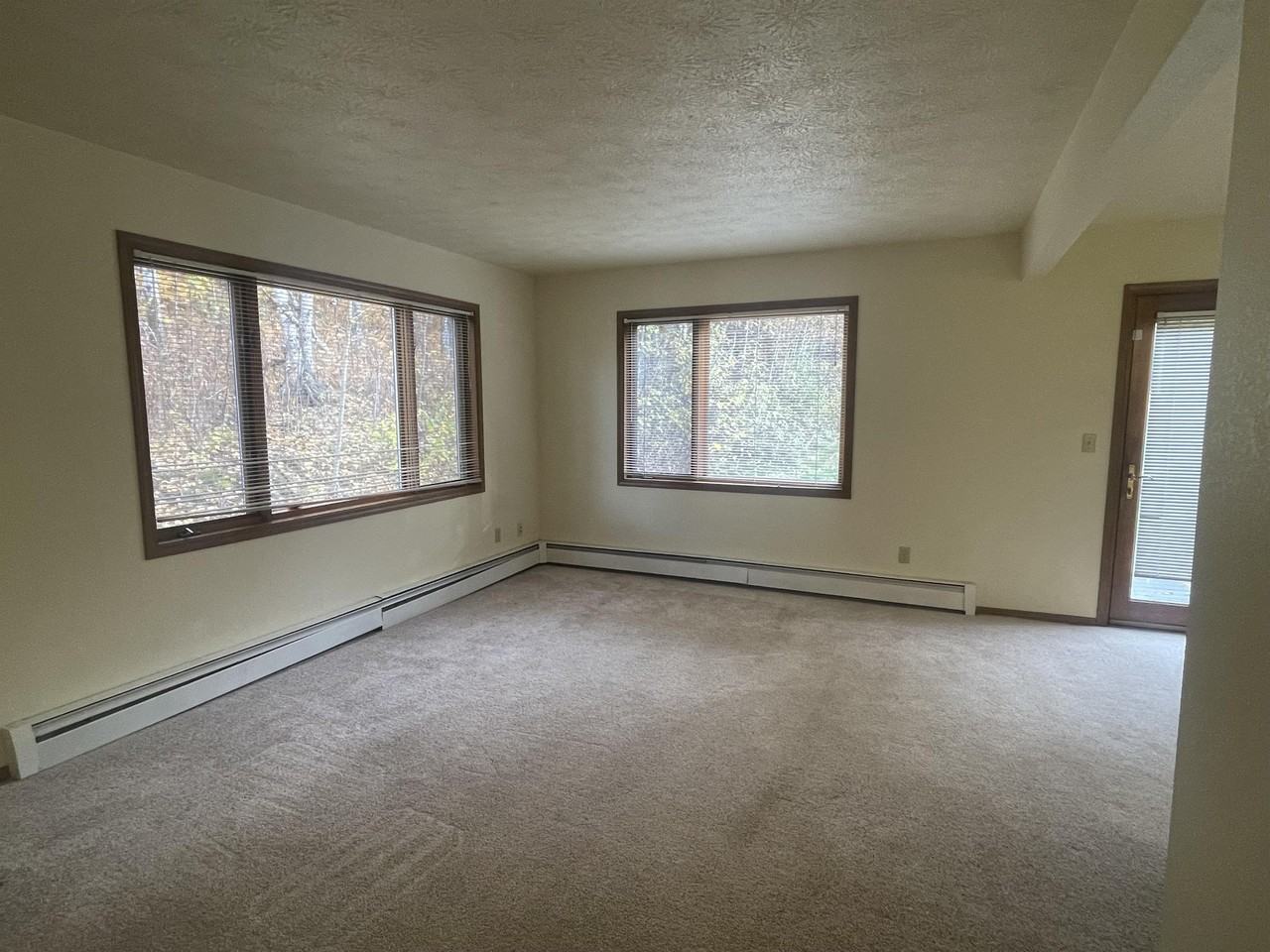 3411 W Wren St #2 - Photo 4 of 10