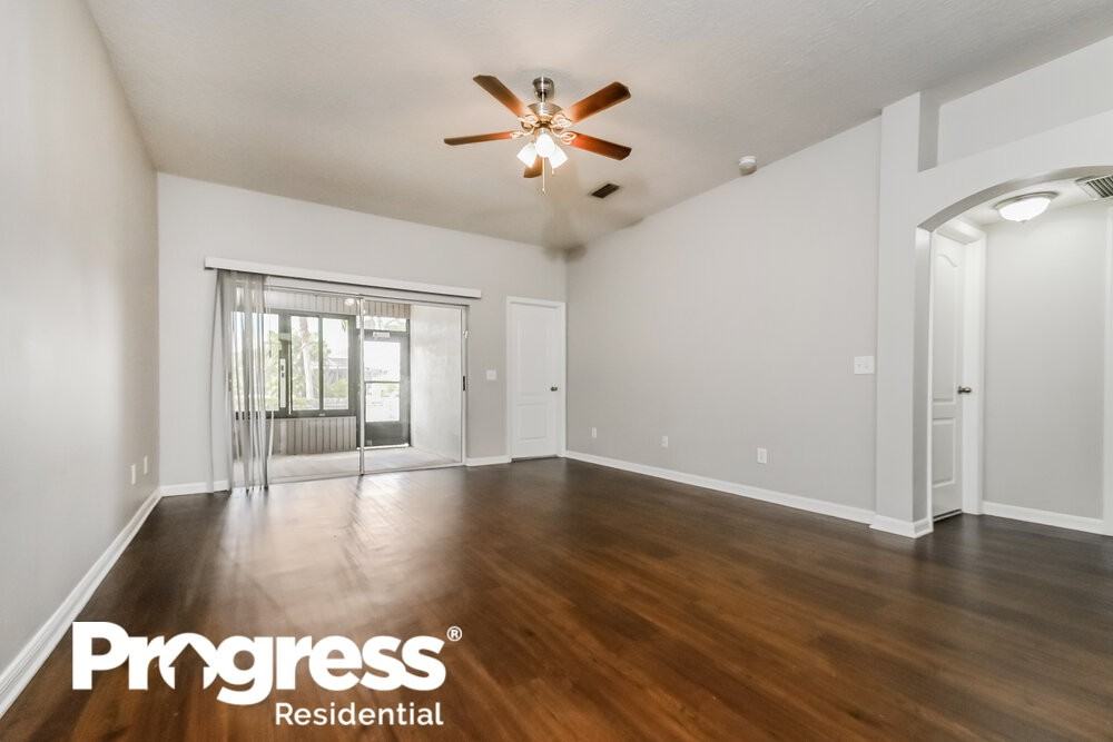 7011 Monarch Park Dr - Photo 3 of 16