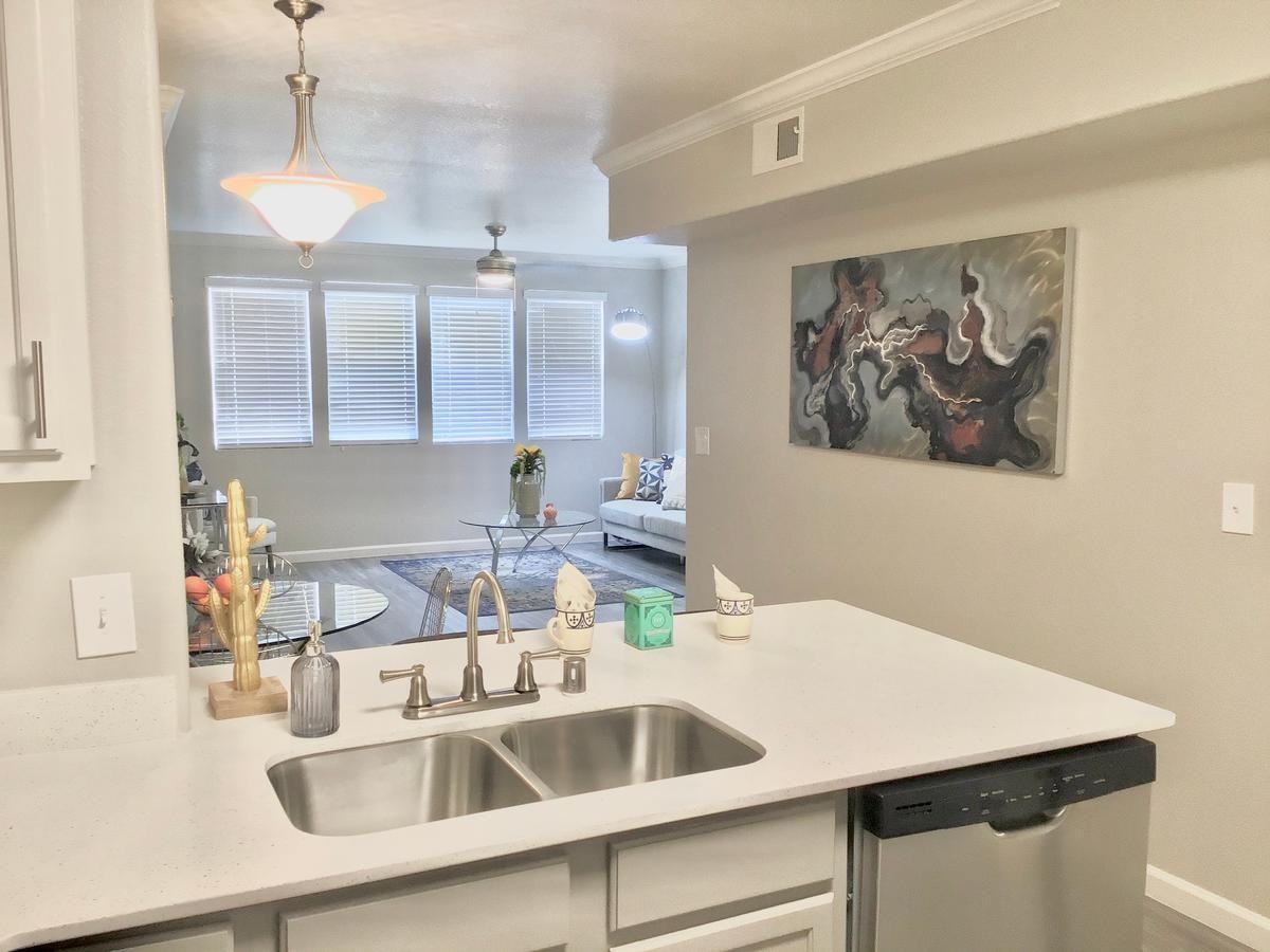 6601 Tennyson St Ne - Photo 4 of 27
