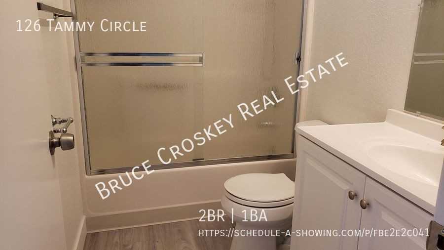 126 Tammy Cir - Photo 2 of 8