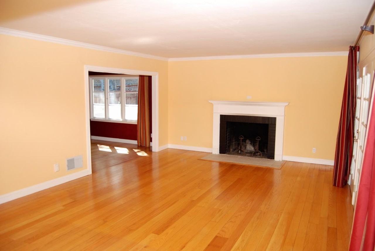 1050 Chula Vista Dr - Photo 3 of 30