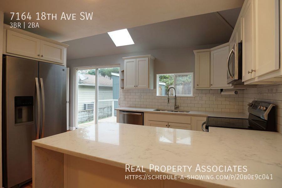 7164 18th Ave Sw - Photo 3 of 24