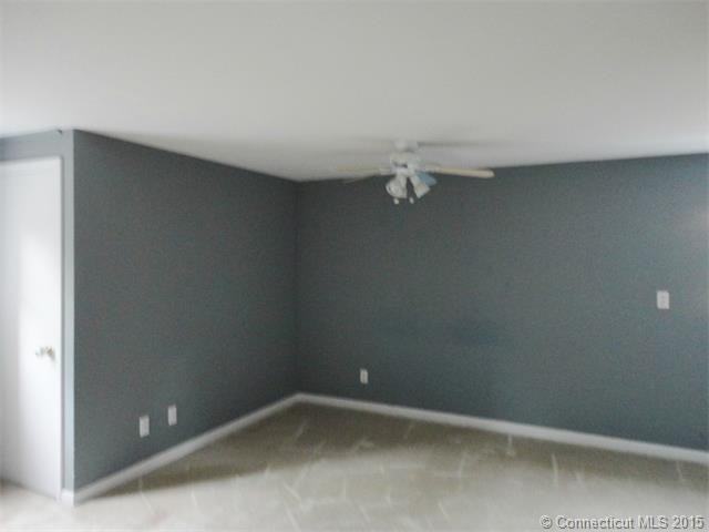 230 Field Rd - Photo 3 of 18