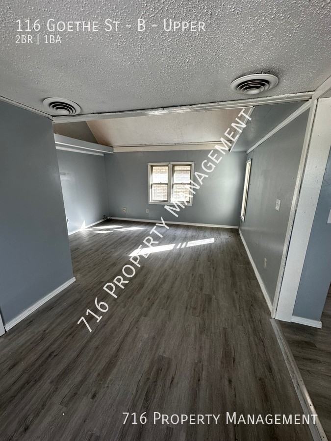 116 Goethe St - Photo 3 of 16