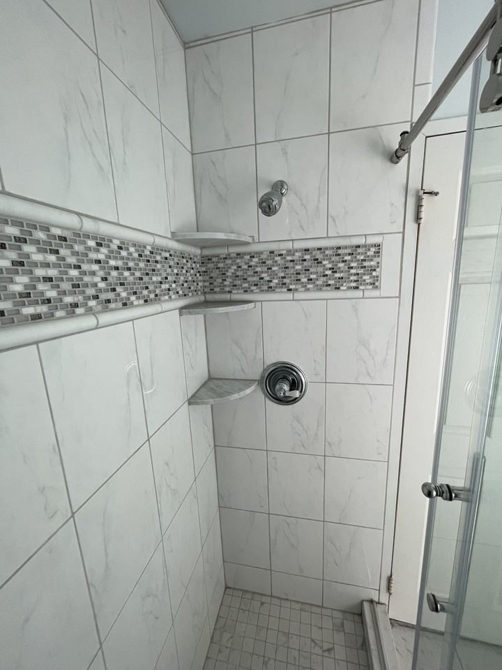 218 James Ct - Photo 2 of 19
