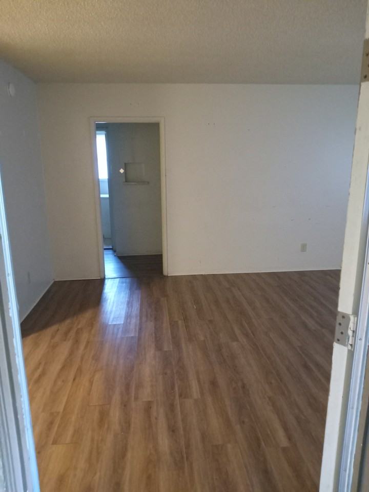 670 Virginia Cir #ABCD - Photo 2 of 6