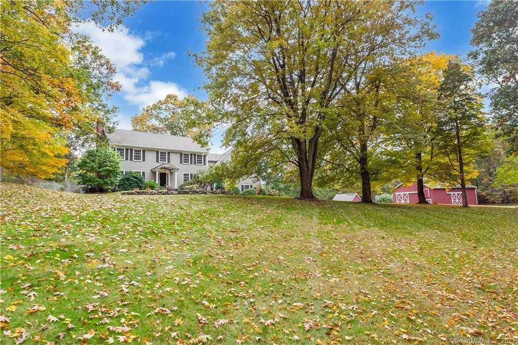 961 N Park Avenue Ext - Photo 2 of 30