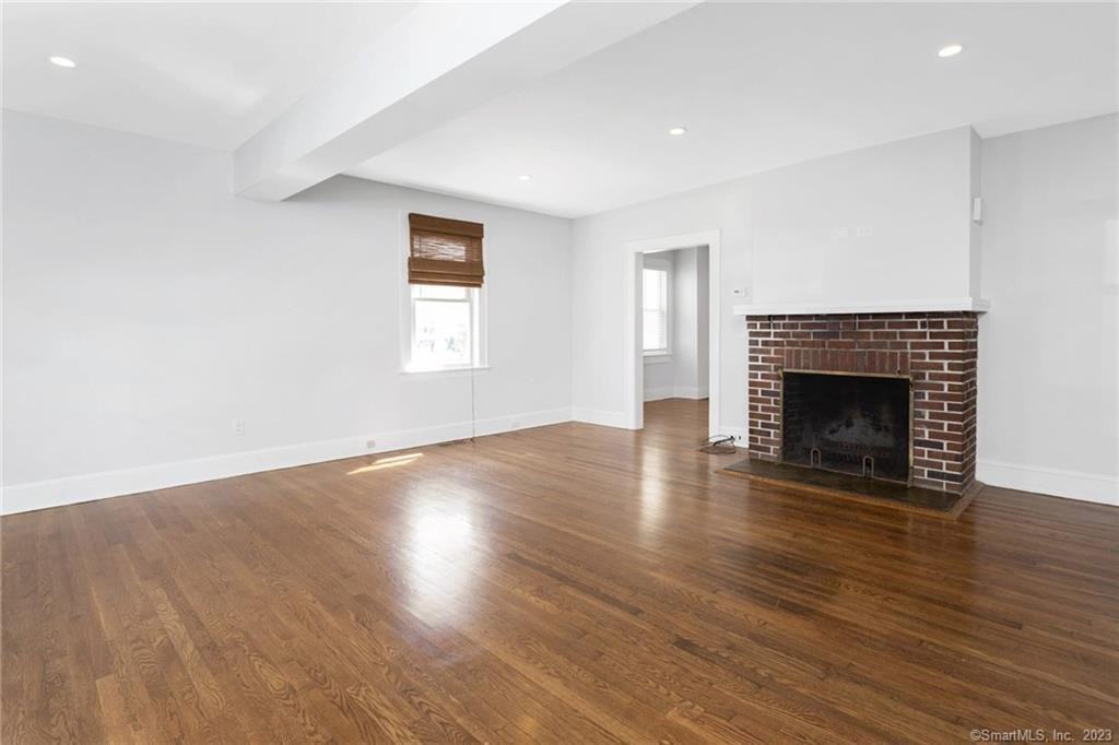 27 Bouton St E - Photo 3 of 21