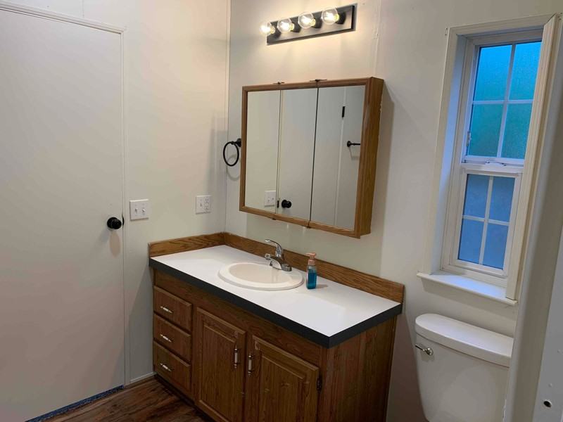 1341 Rhoda Ln - Photo 5 of 16