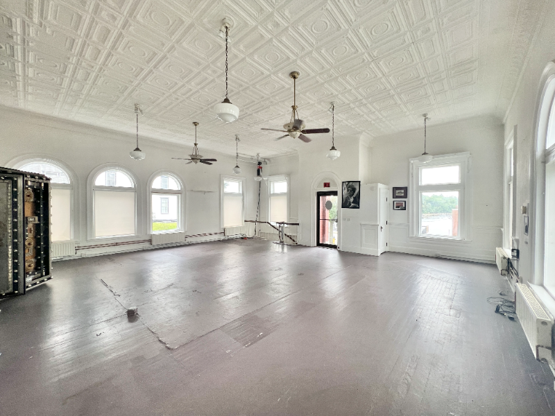 55 Main St - Photo 2 of 28