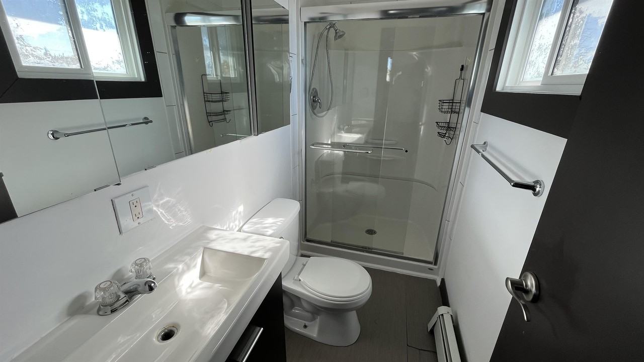 5814 51 Ave #1 - Photo 7 of 12