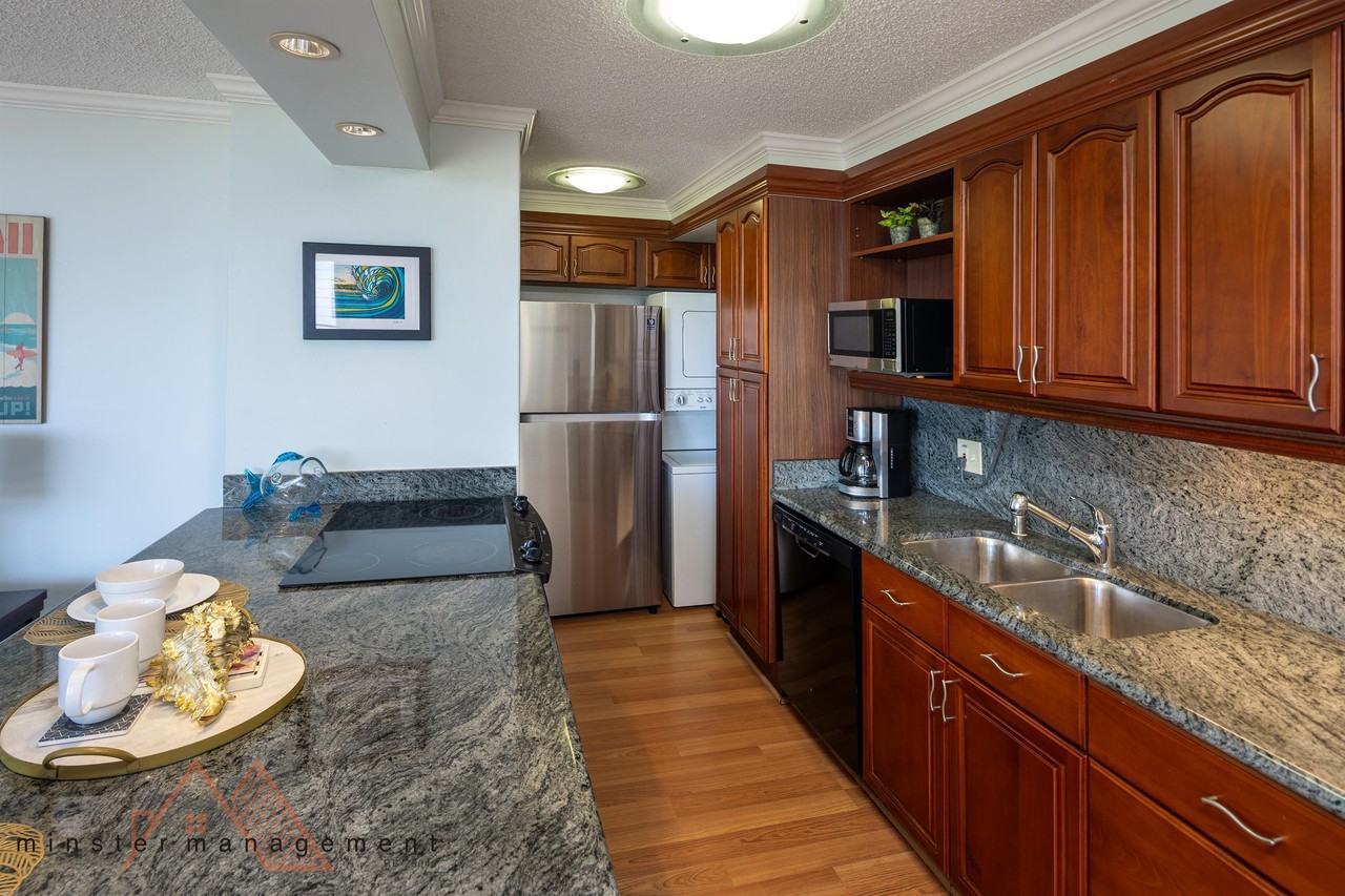 2600 Pualani Way #1404 - Photo 2 of 21