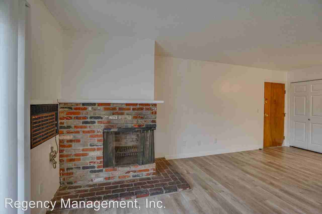 4875 SW Lombard Ave. - Photo 2 of 27