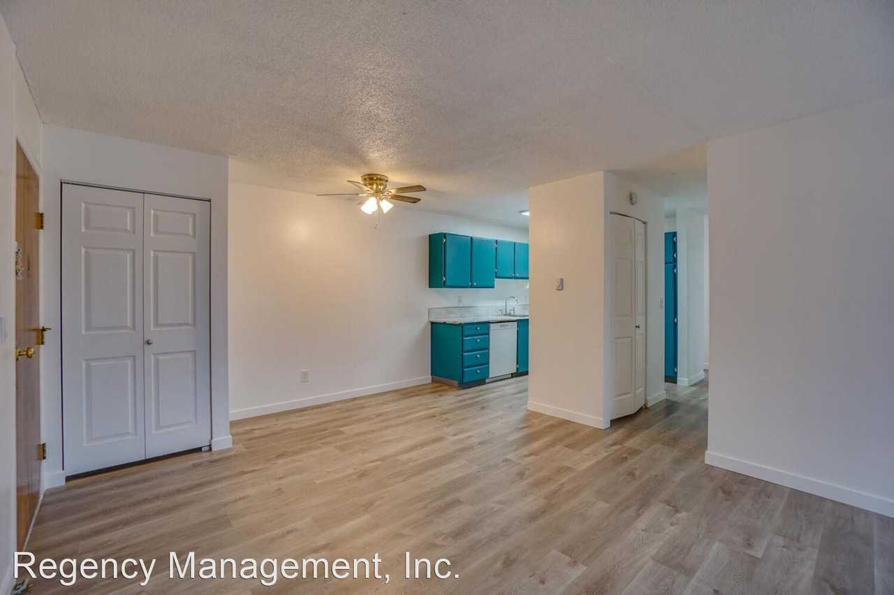 4875 SW Lombard Ave. - Photo 3 of 27