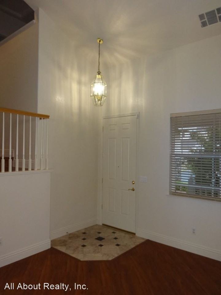 696 Tamarindo Way - Photo 3 of 26