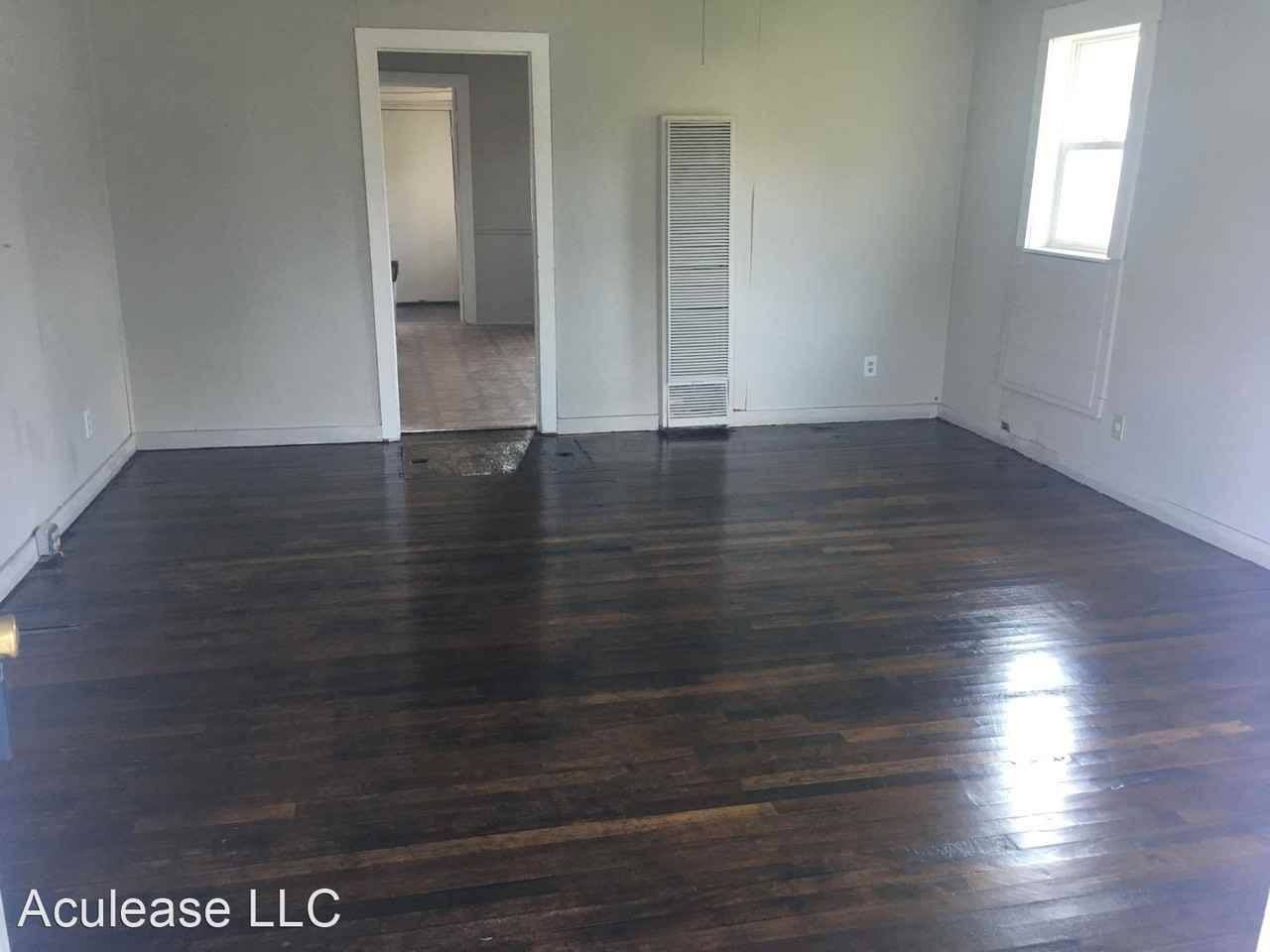 1001 S Walnut St - Photo 2 of 7
