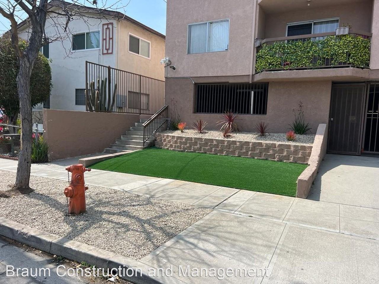 221 W. ELM ST - Photo 3 of 30