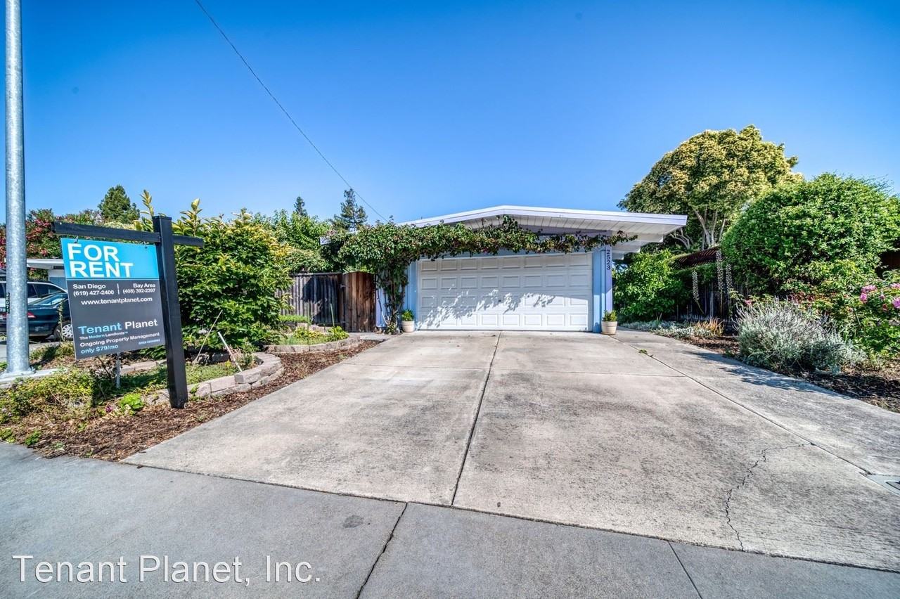 2523 Nedson Ct - Photo 2 of 17