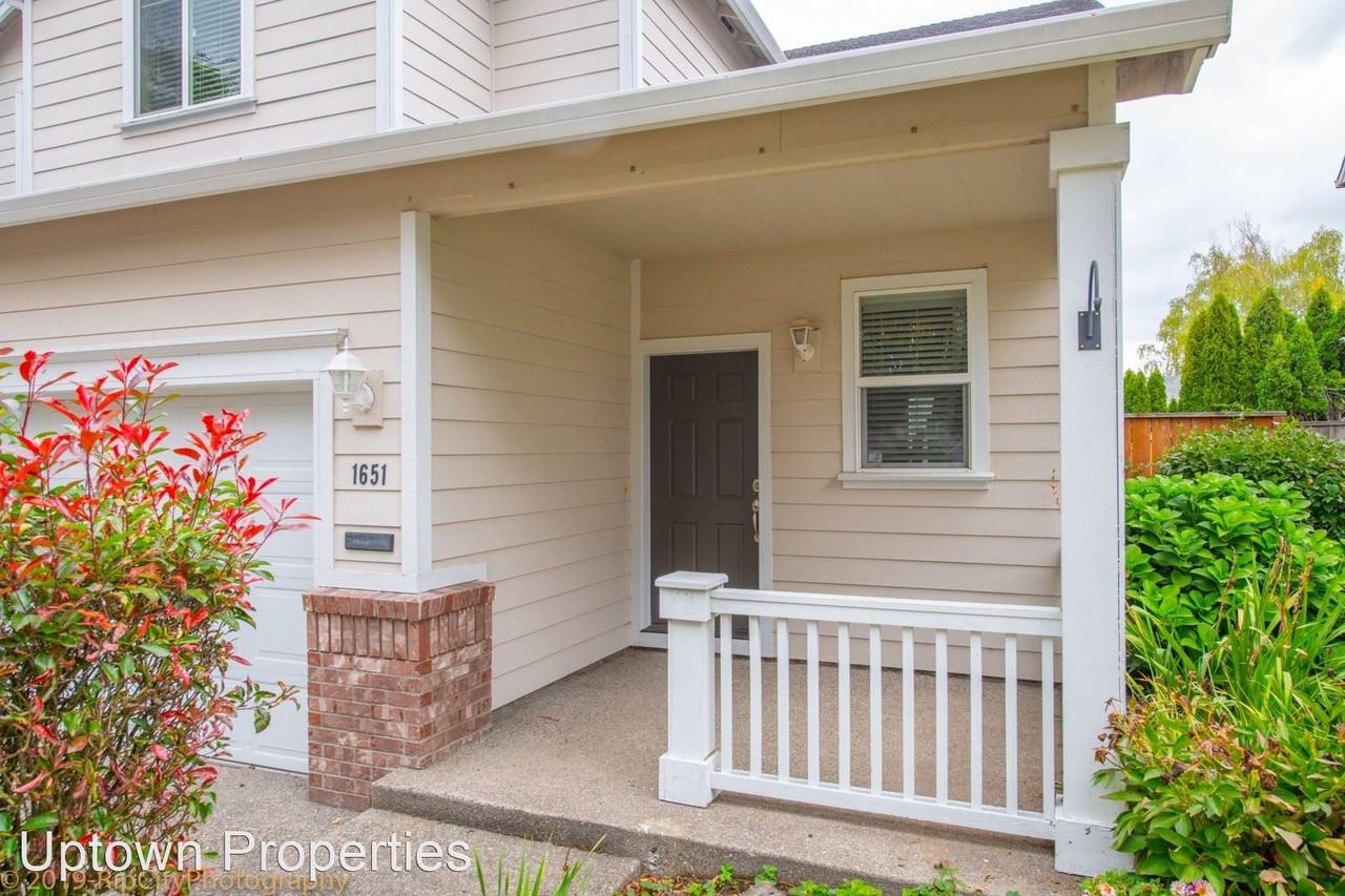 1651 Se Gerhard Dr - Photo 3 of 37