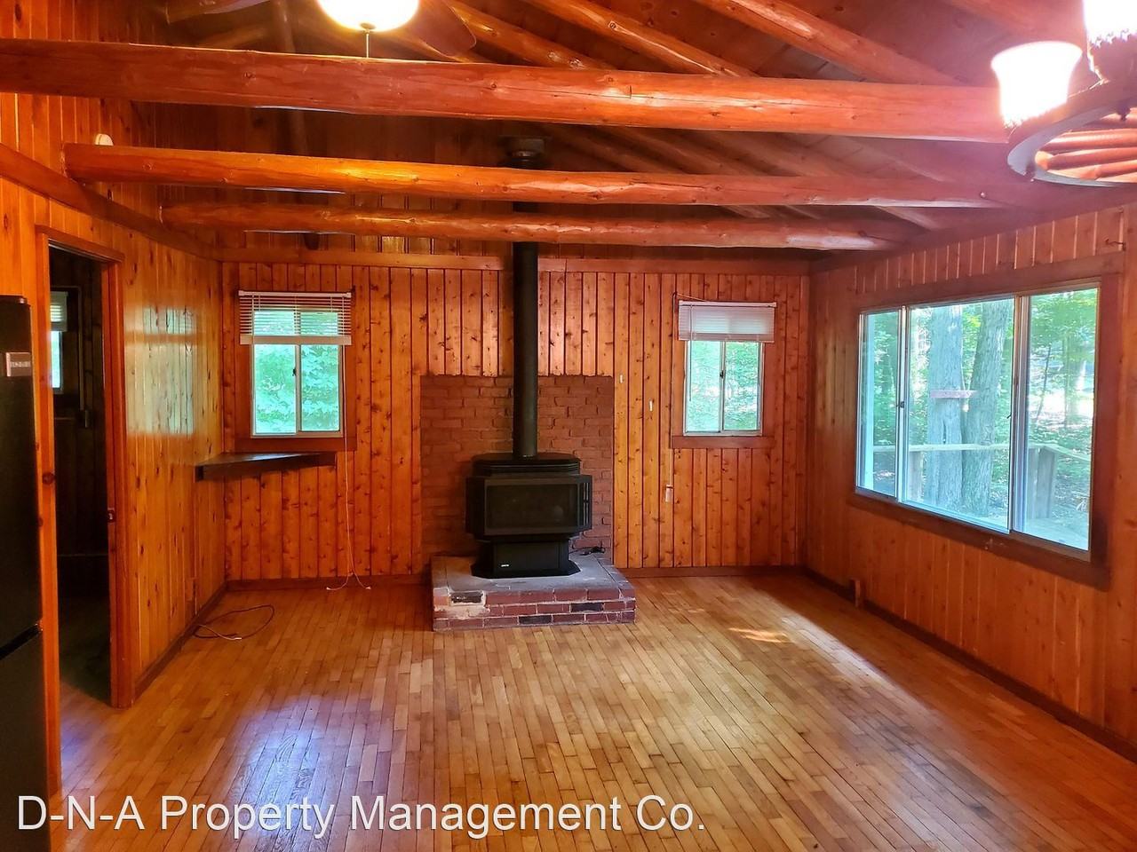 1124 Deer Run - Photo 2 of 11