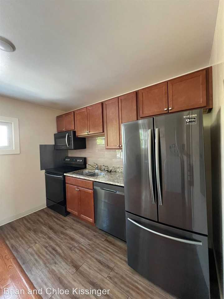 101 and 109 W Highland Alley - Photo 3 of 11