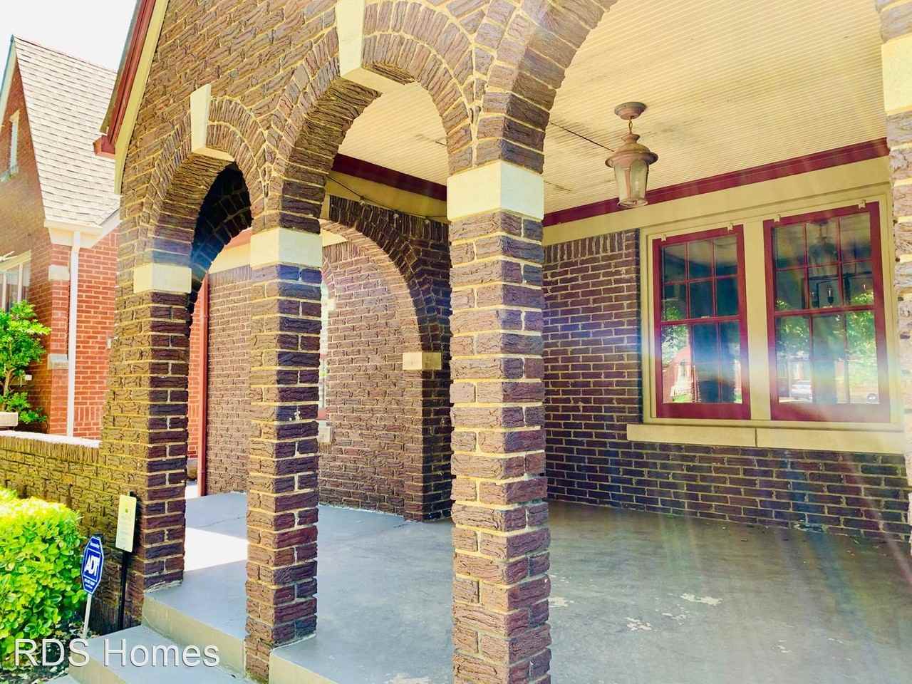 224 Nw 32nd St - Photo 2 of 19