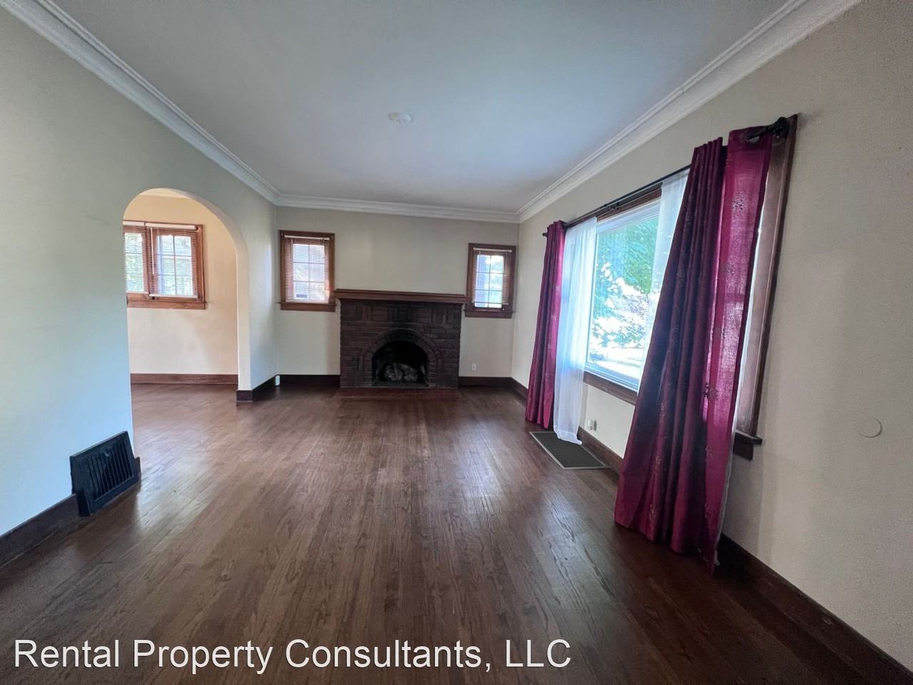 124 Auburn Ave Ne - Photo 2 of 16