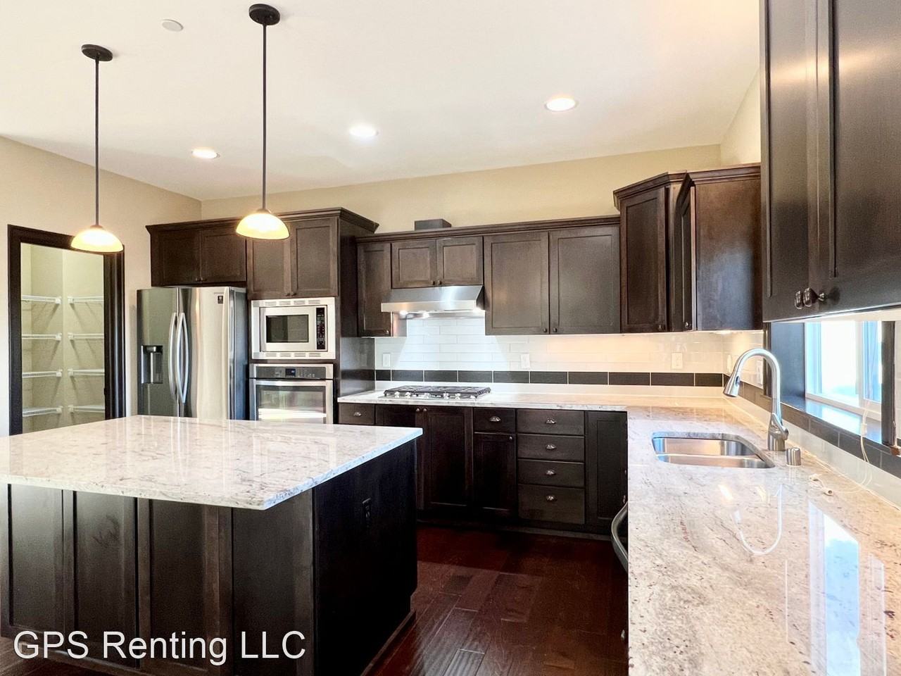 8630 Ne 177th Pl - Photo 2 of 38