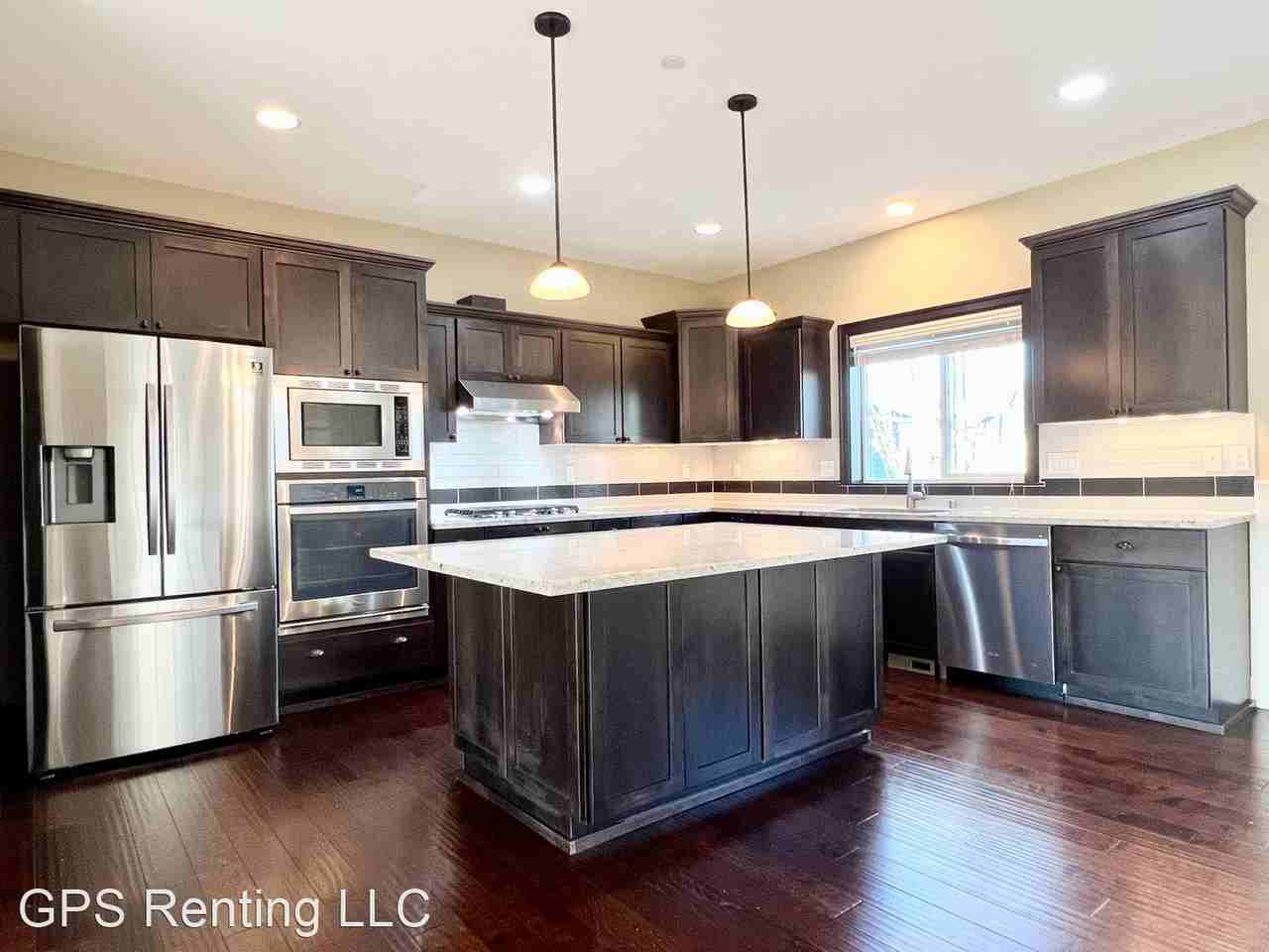 8630 Ne 177th Pl - Photo 3 of 38