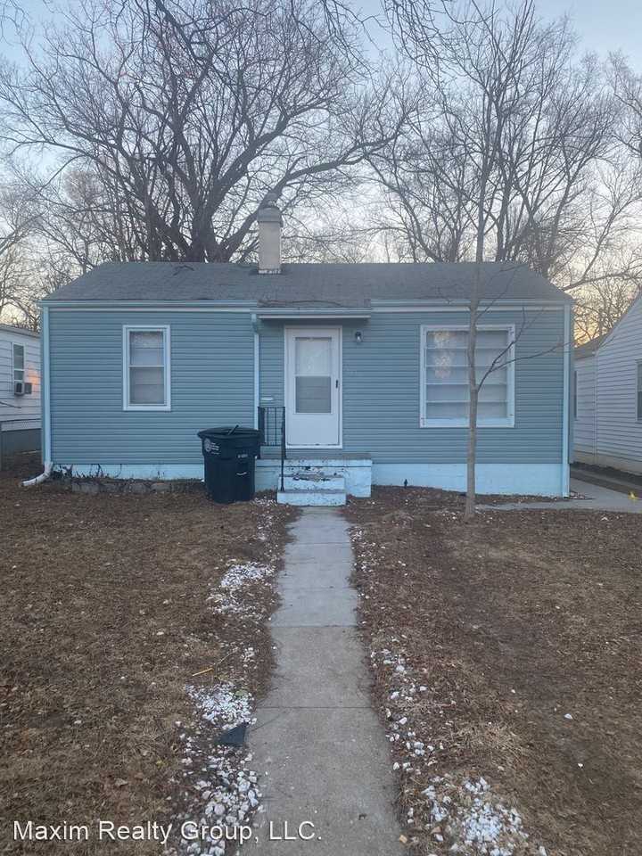 3331 N 37th St - Photo 2 of 13