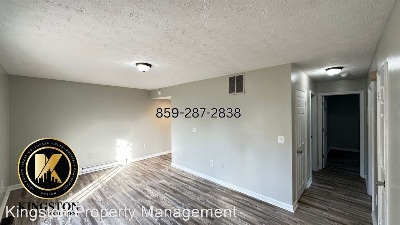 140 Bradford Dr - Photo 2 of 10