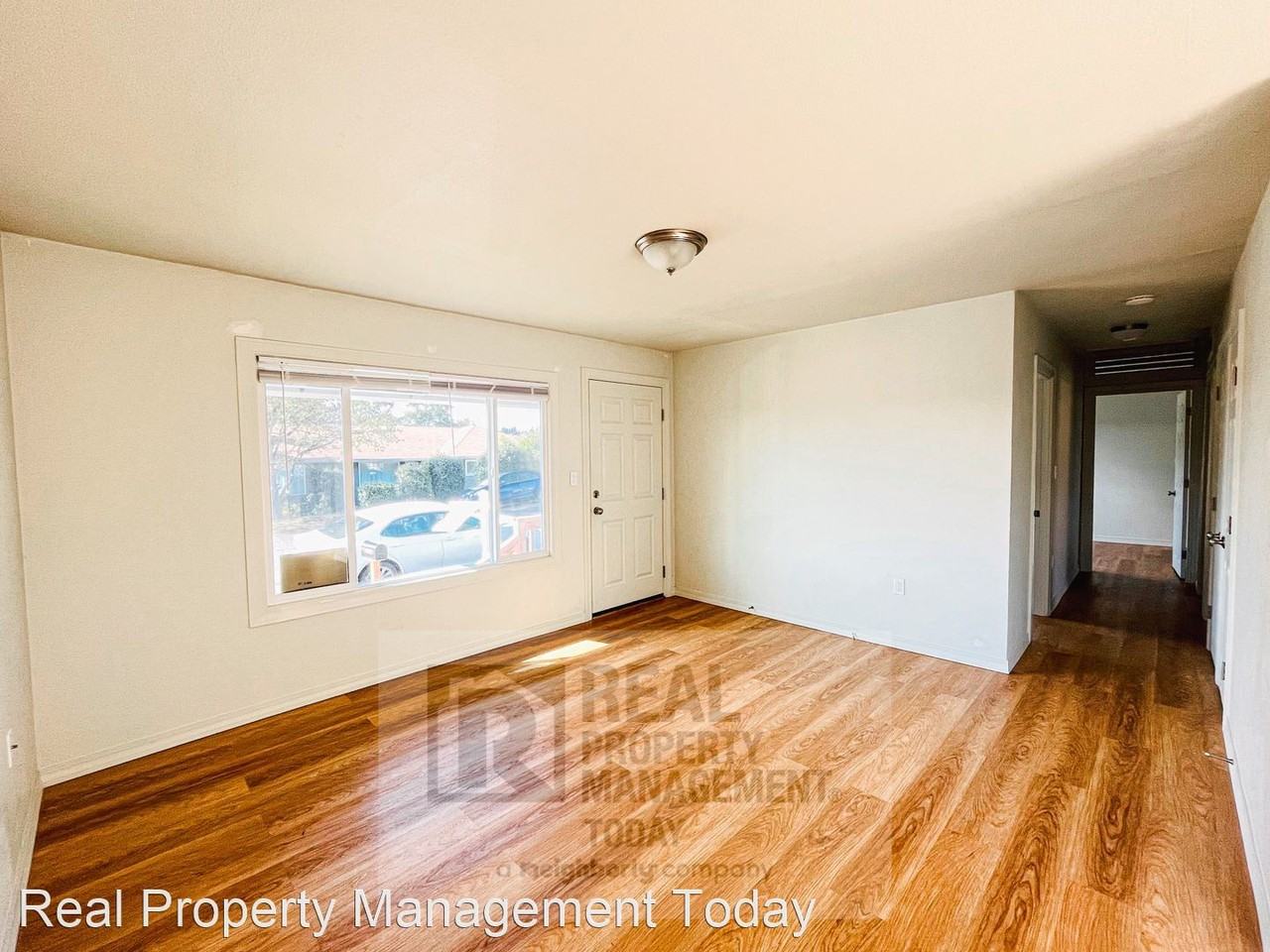 2822/ 2826 Hefner Ave - Photo 3 of 8