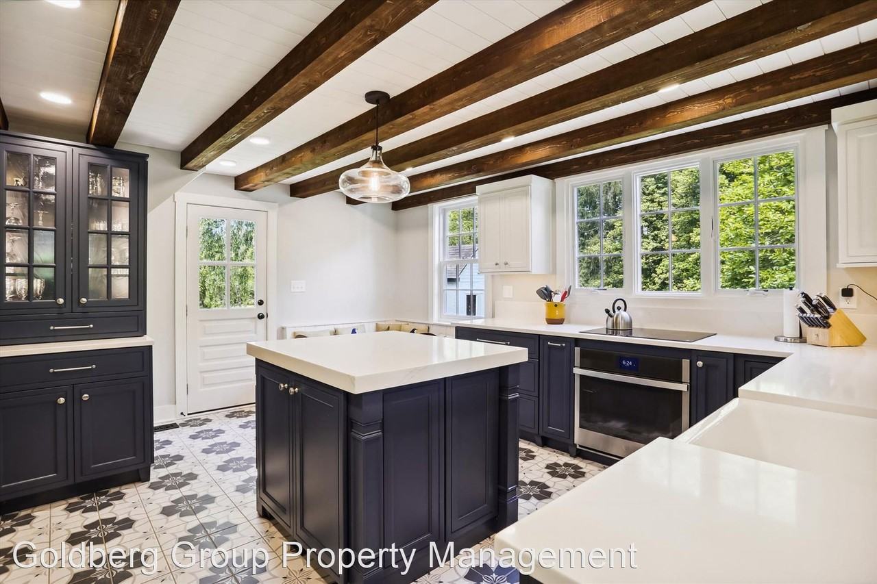 19515 New Hampshire Ave - Photo 3 of 50