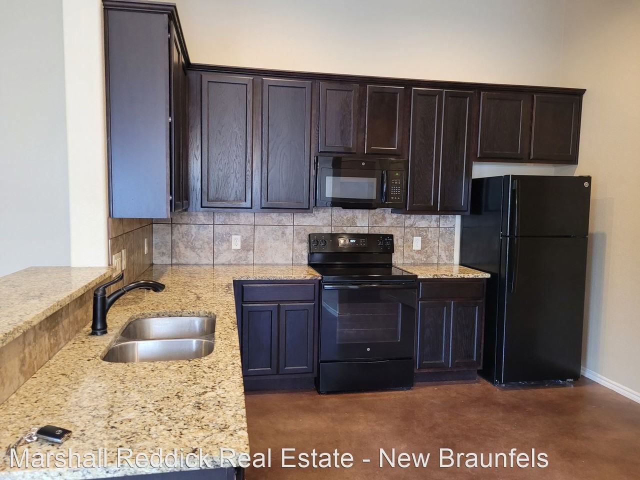 Luxury Duplex in New Braunfels, TX! - Photo 3 of 14