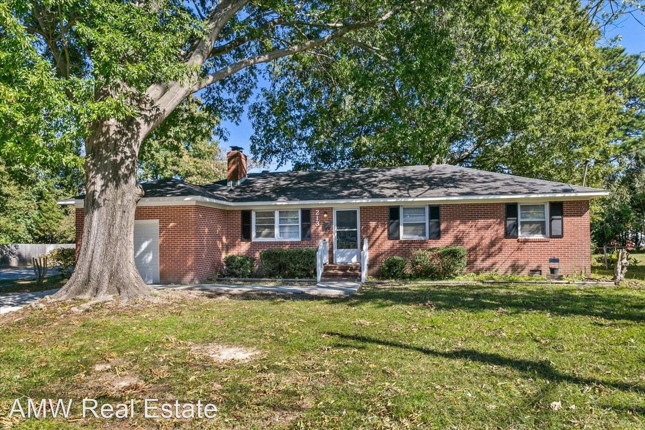 213 Hensley Dr - Photo 2 of 24