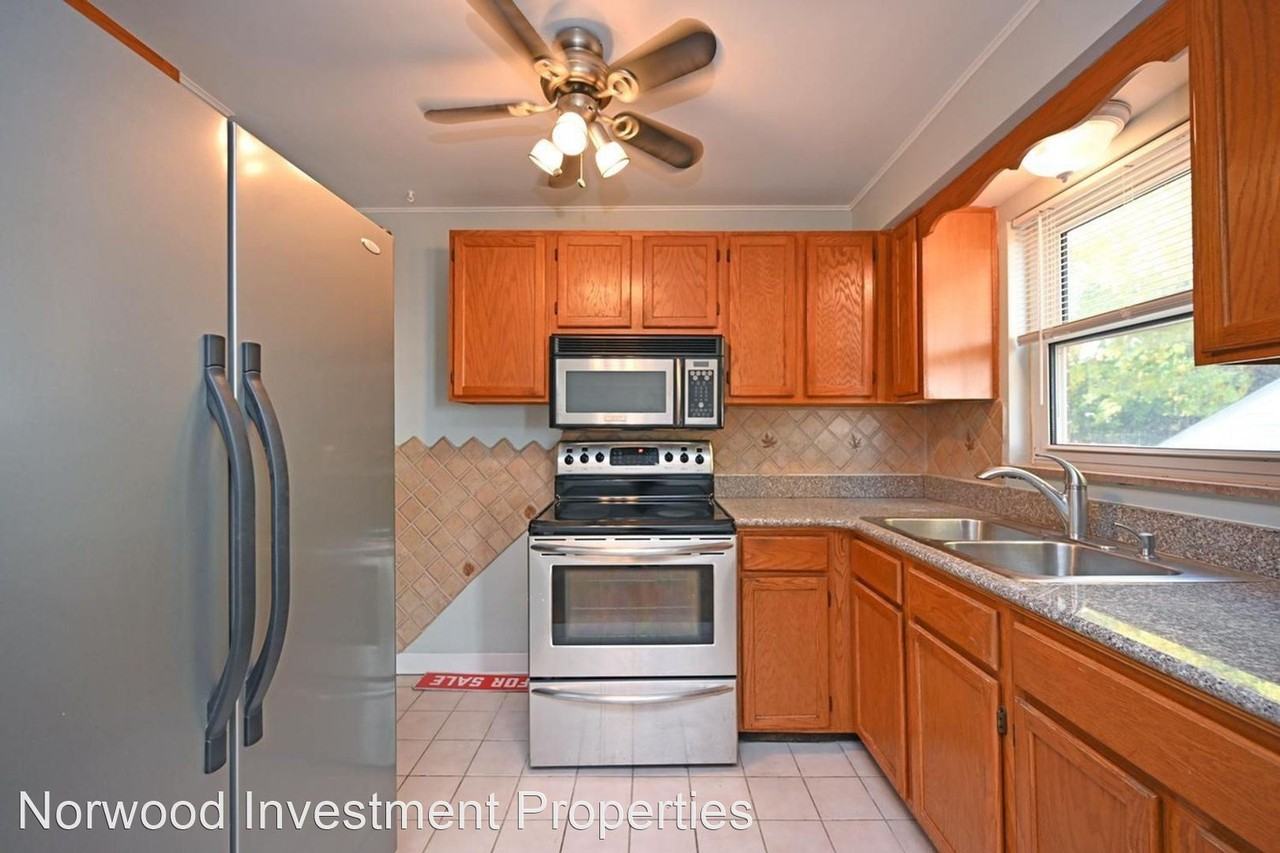 1436 Hill Ave - Photo 2 of 14