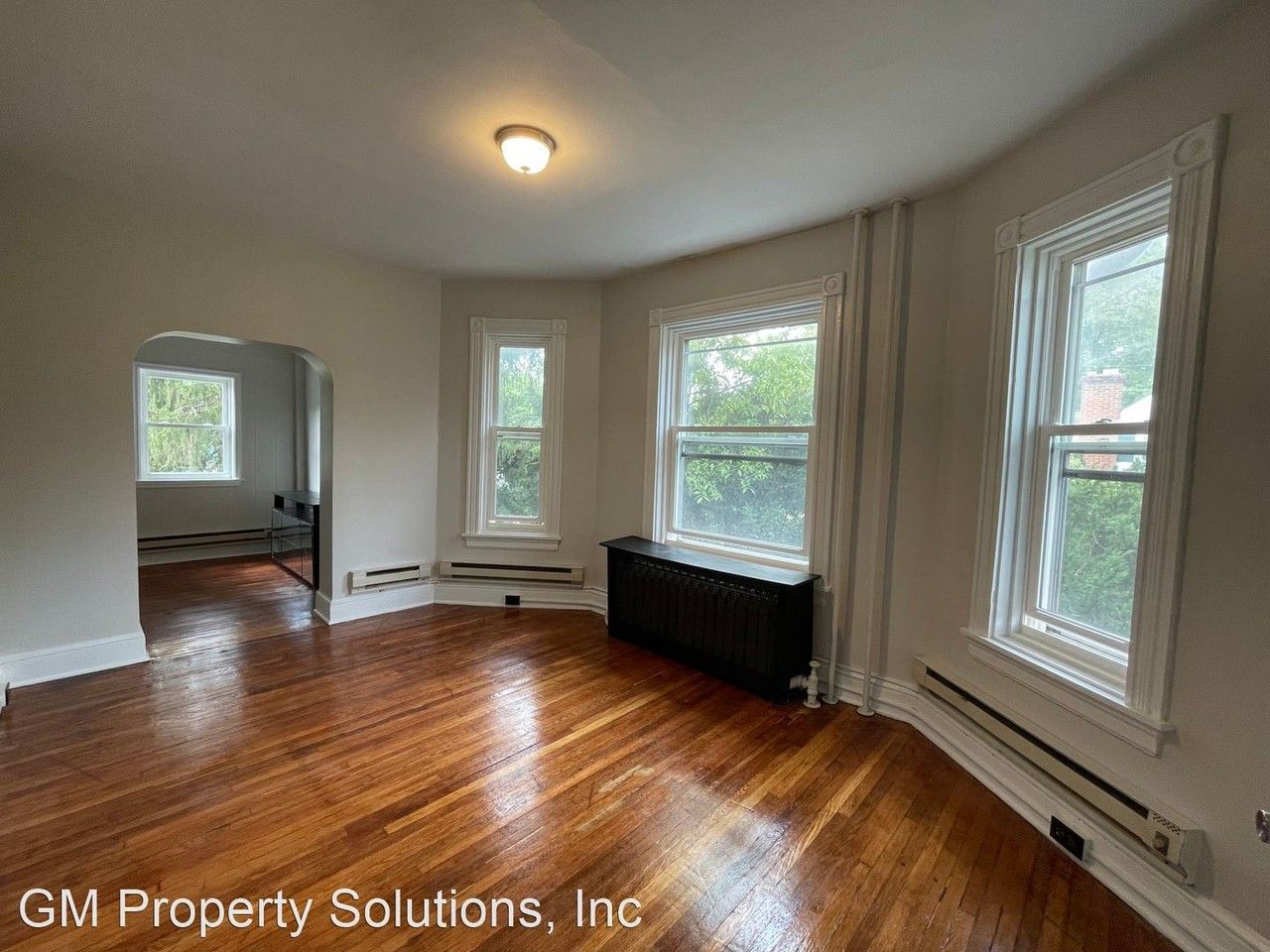 1411 E King Street - Photo 2 of 21