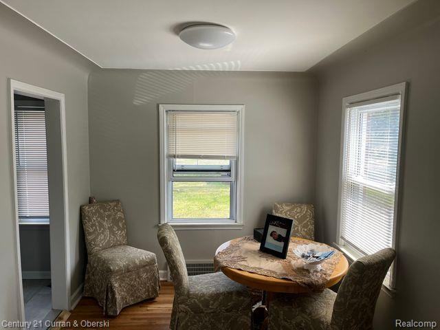 18255 Outer Dr - Photo 3 of 7