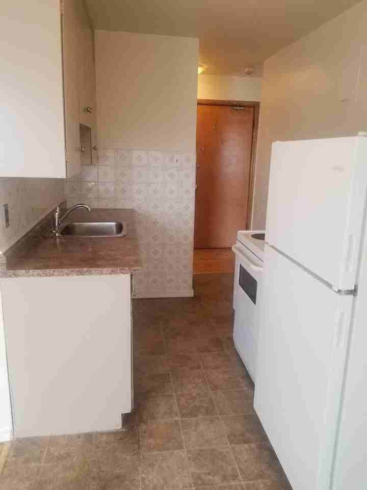 406 St. Anne's - Photo 3 of 6