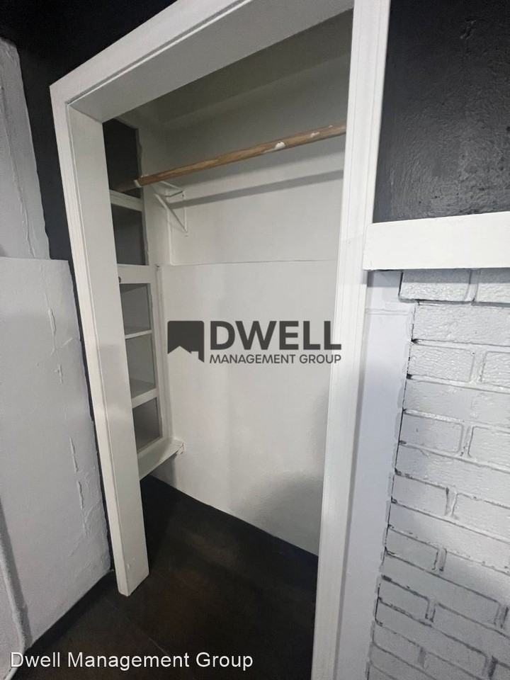 801 4th St NW - Photo 2 of 6